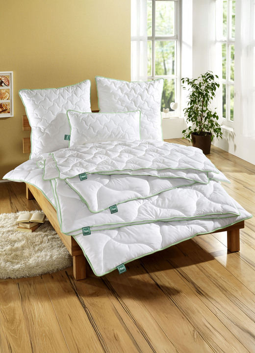 Dekbedden - “Greenfirst” strooiselprogramma van “FAN”, in Größe 112 (135/200 cm) bis 412 (2x 80/80 cm + 2x 135/200 cm), in Farbe WIT, in Ausführung Kussen Ansicht 1