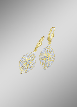 Oorbellen met diamanten in een bloemmotief