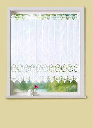 Korte venstervitrage met bloemen en macramé-kant