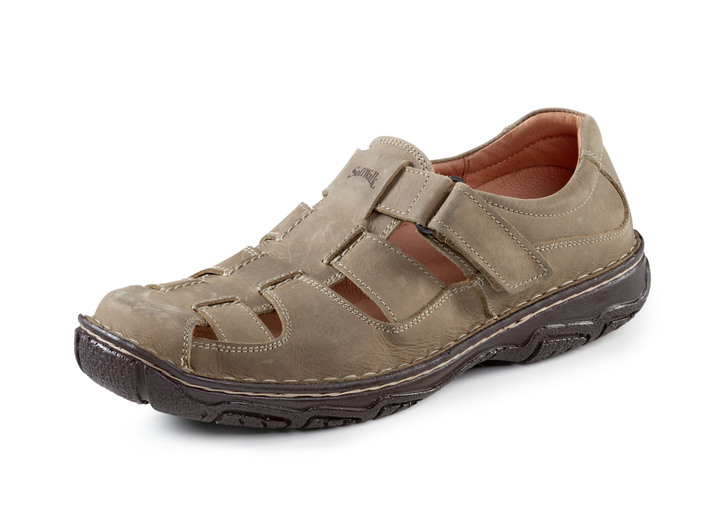 Instappers & veterschoenen - Slippers met luchtige openingen Instappers & veterschoenen - Slippers met luchtige openingen, in Größe 039 bis 046, in Farbe BRUIN