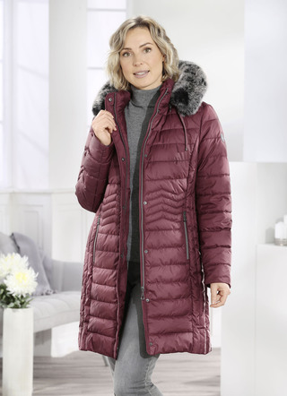 Korte jas met longitudinale quilting aan de zijkanten