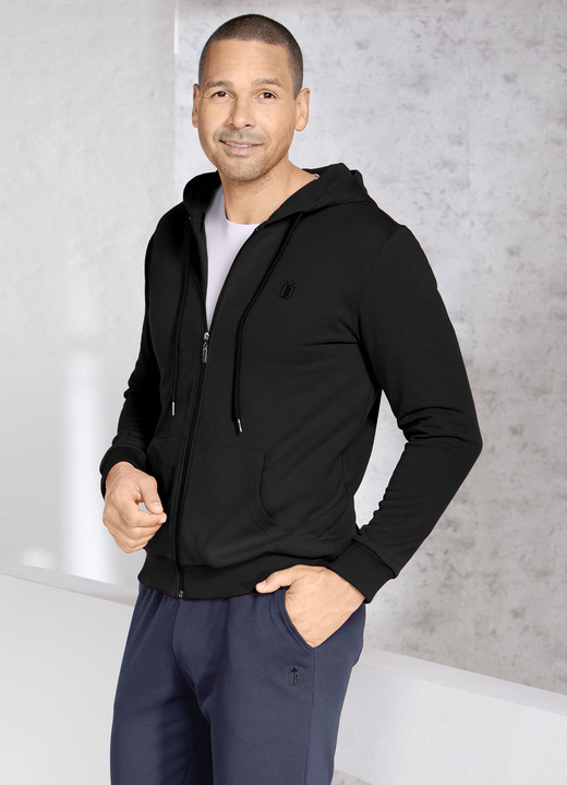 Vrijetijdspakken - Capuchonjack in 5 kleuren Vrijetijdspakken - Capuchonjack in 5 kleuren, in Größe 3XL (64/66) bis XXL (60/62), in Farbe ZWART
