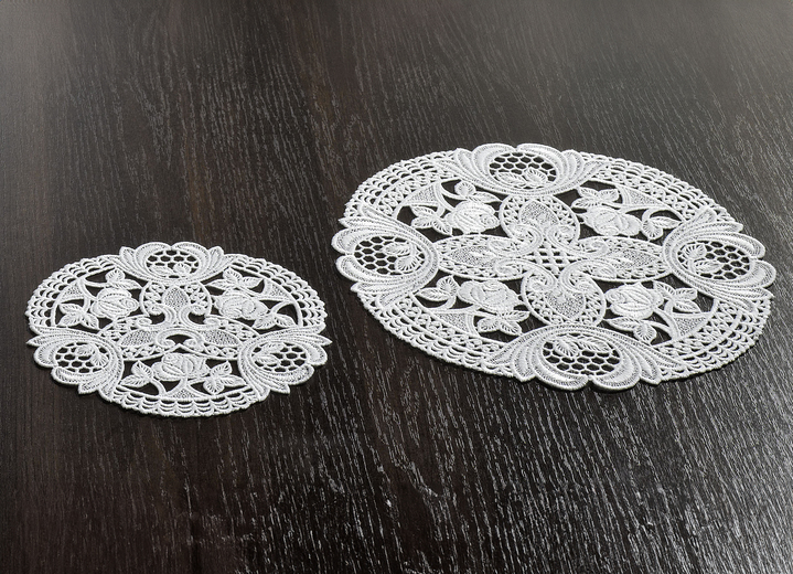 Woonaccessoires - Tafel- en kamerdecoratie van echt Plauenkant, in Größe 100 (rond kleedje – vol kant, ø 20 cm) bis 195 (loper ovaal met stoffen inzetstuk, 45/80 cm), in Farbe WIT Ansicht 1