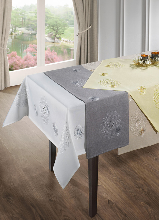Woonaccessoires - Tafel- en kamerdecoratie met uitgebreid borduurwerk, in Größe 135 (2 placemats, 30/45 cm) bis 404 (Kussensloop, 40/40 cm), in Farbe WIT