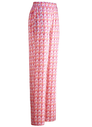 Broek in een modieuze wijdte