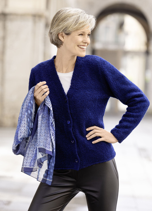 Basics - Cardigan in fluffy bouclé kwaliteit, in Größe 036 bis 052, in Farbe NACHTBLAU Ansicht 1