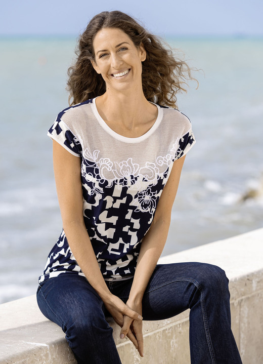 Korte mouw - Shirt met bloemenborduursel, in Größe 038 bis 054, in Farbe MARINE ECRU Ansicht 1