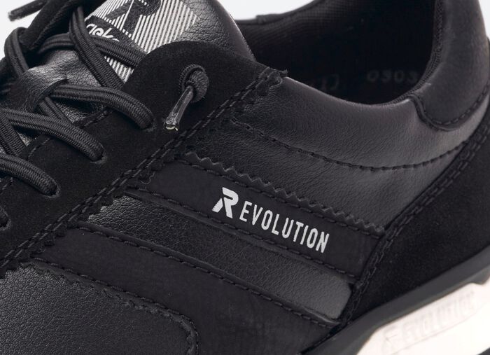 Sneakers met veters en uitneembaar voetbed van textiel ZWART