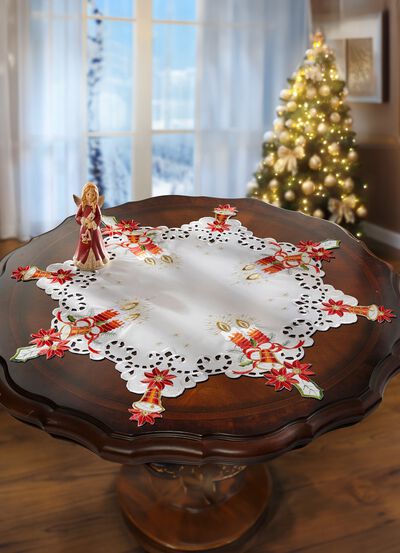 Ster tafelkleed met filigraan borduurwerk 