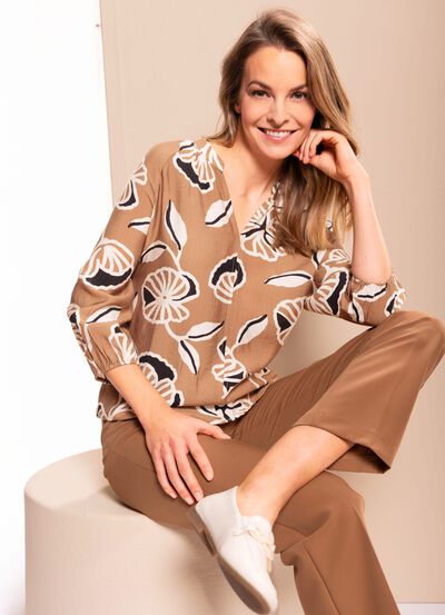 Blouse met elastische band aan de mouwen 