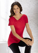 Shirt met licht schuine halslijn in 2 kleuren ROOD