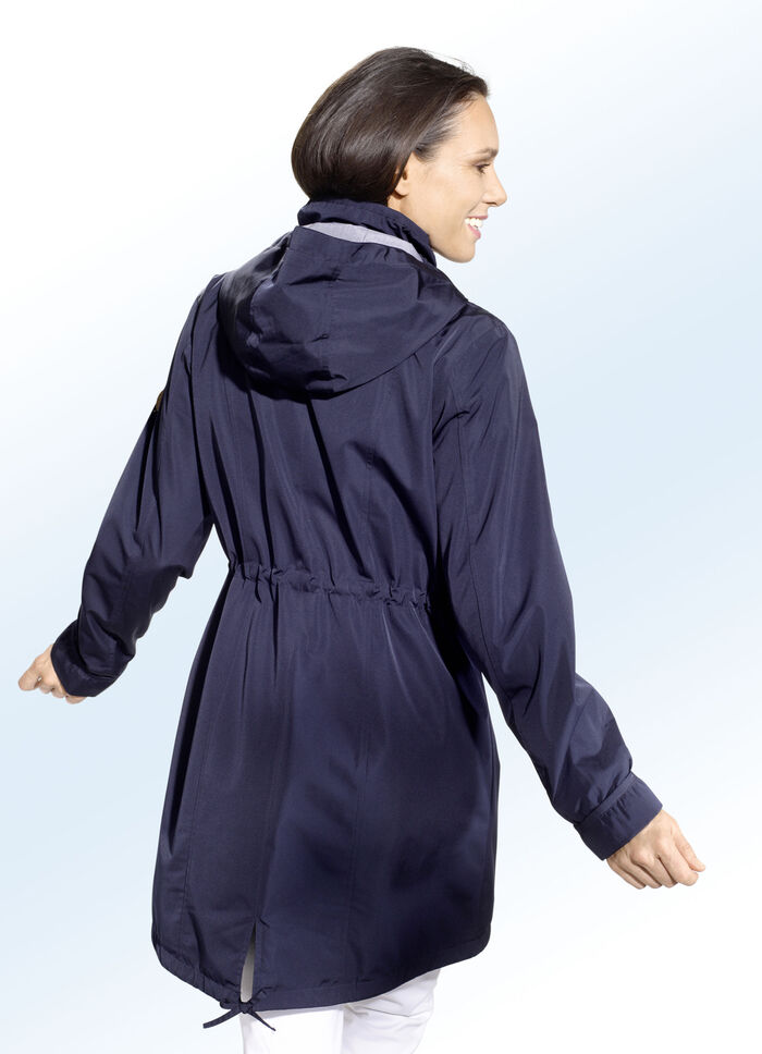 Functionele korte mantel met afneembare capuchon