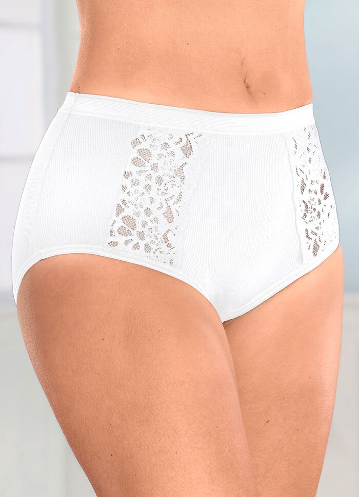 Set van vier slips met kanten inzetstukken 