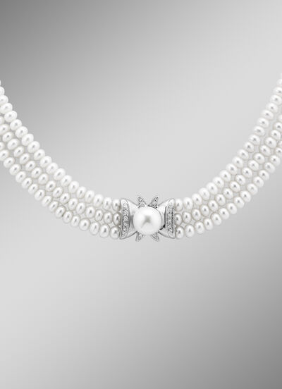3-rijige ketting met zoetwaterkweekparels 