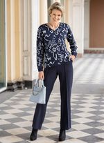 Broek met modieuze wijdte 