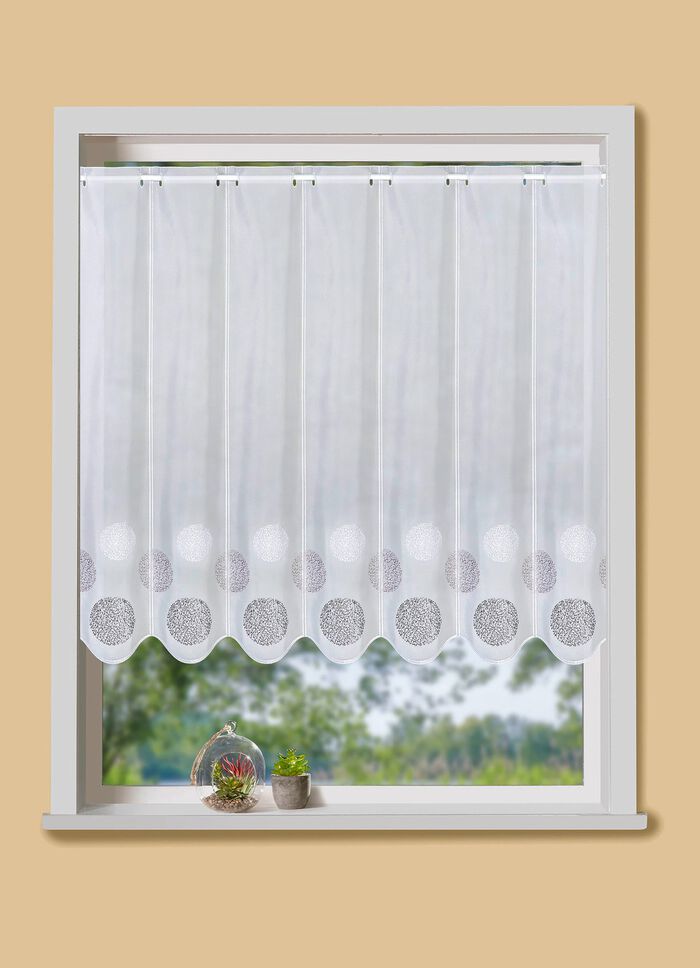 Korte blind met golvende rand 