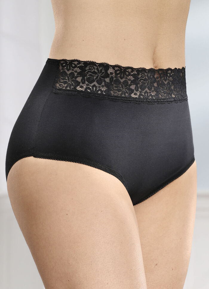 Set van vier slips met elastisch kant 