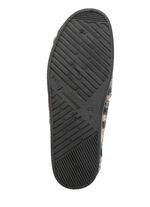 Slippers gemaakt van textielmateriaal met een patroon 