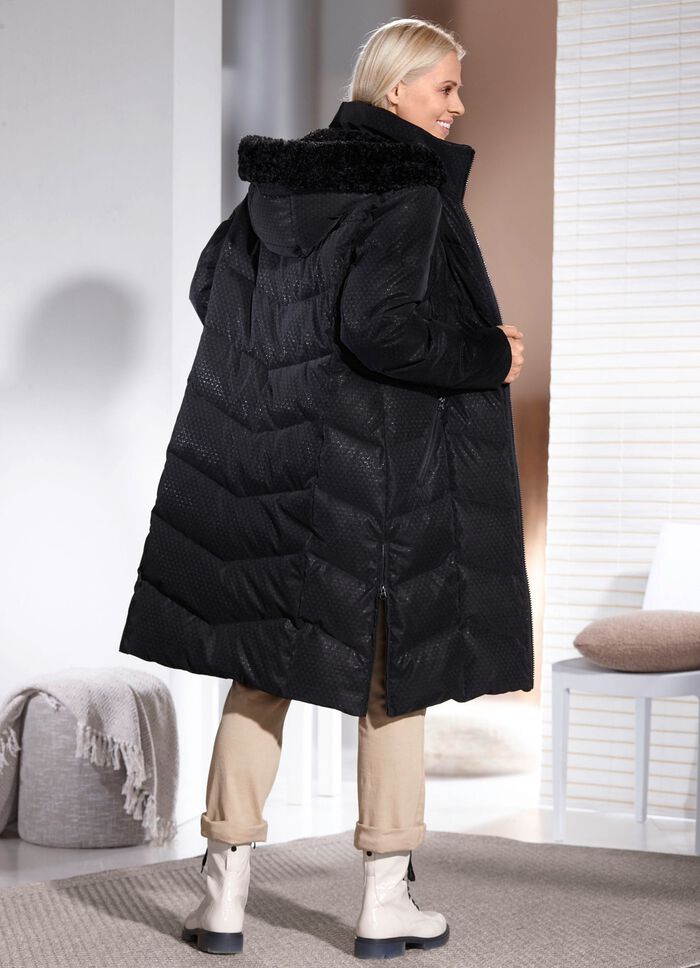 Functionele jas in pufferstijl 