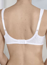Triumph Comfort Minimizer beugelbeha met elastische tule borduursels WIT