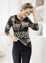Shirt met strass-versieringen 