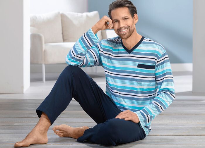 Twee-pack pyjama's met V-hals en open zomen 