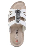 Muiltjes met glanzende sieraden 