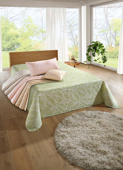 Sprei en kussenhoezen met natuurlijke bladmotieven 