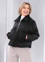 Kort jasje van fijn boucl&eacute; 