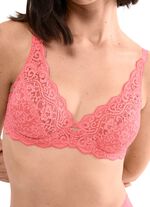 Triumph Amourette beugelbeha van delicate elastische kant 