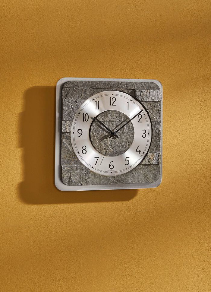 Wandklok van hoge kwaliteit 