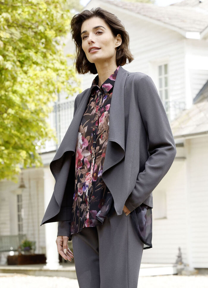 Lichte blazer met sjaalkraag 