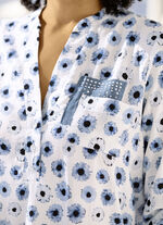 Blouse met korte knoopsluiting 