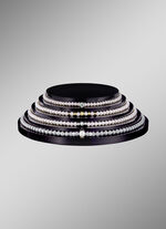 Halsketting met gekweekte zoetwaterparels, echte smaragd en diamanten 