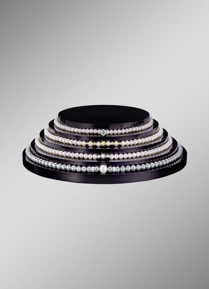 Halsketting met gekweekte zoetwaterparels, echte smaragd en diamanten 