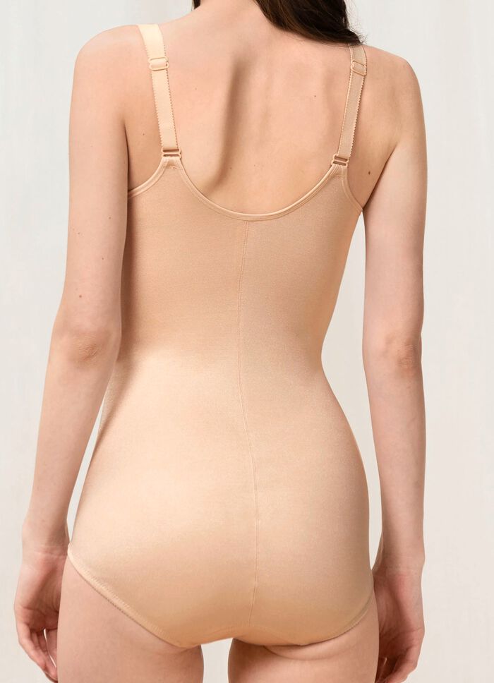 Triumph Doreen+Katoenen broekencorselet met geborduurde bovencups 