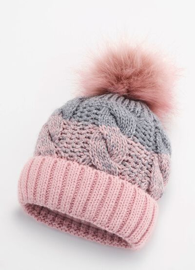 Warme damesmuts, met omslag 