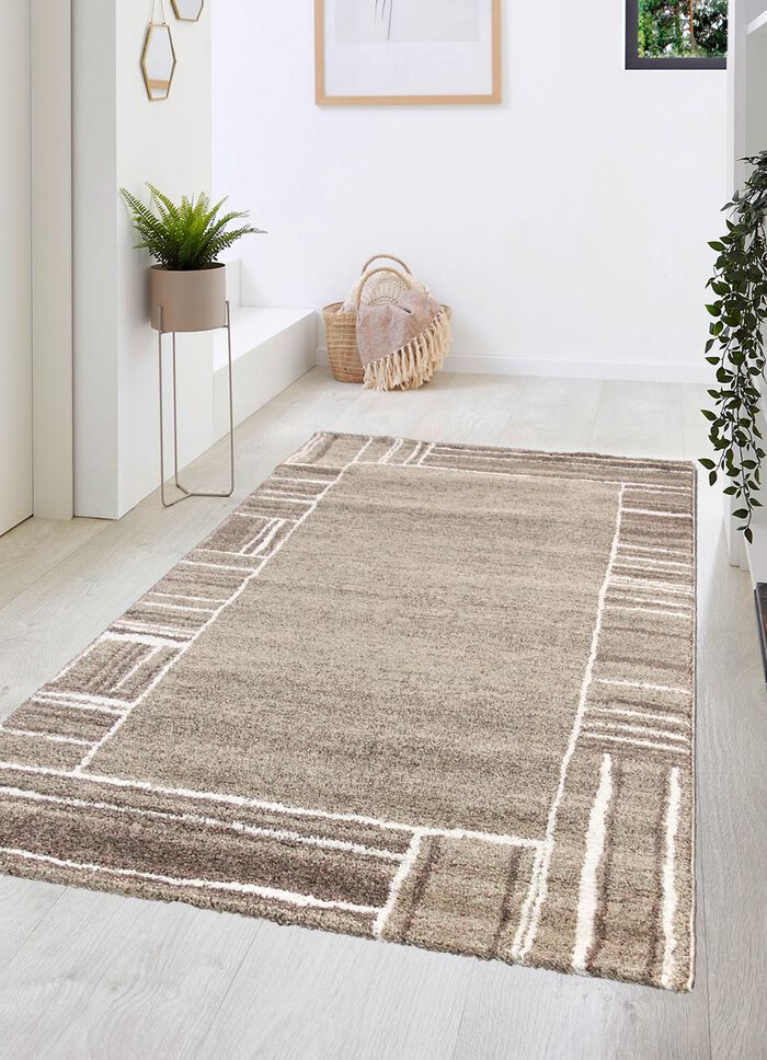 Bruggen en tapijten met fijn bewerkte randen 