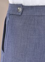 Broek in een modieuze wijdte 