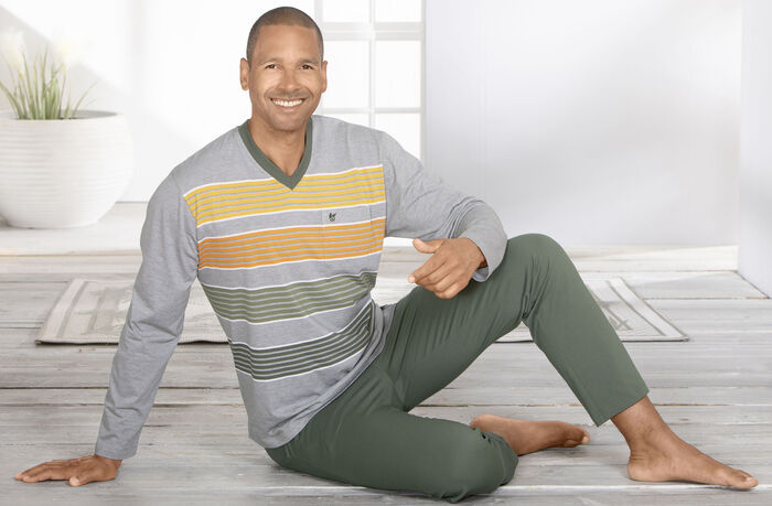 Pyjama met V-hals en open pijpen 