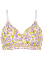 Naturana bh is aan de zijkanten extra hoog uitgesneden 