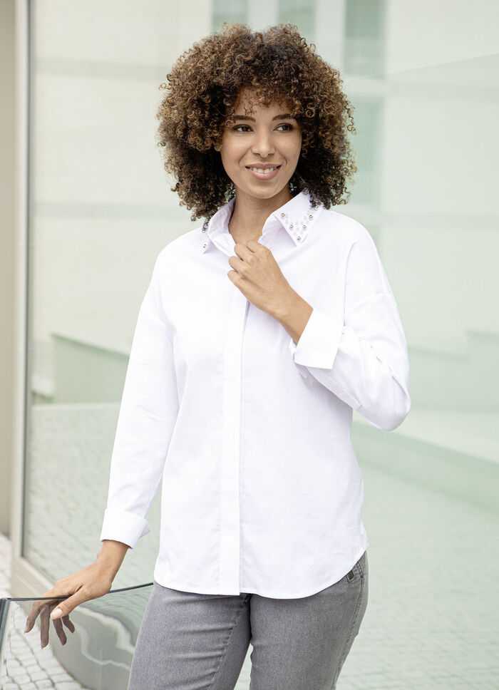 Blouse met parelversiering 