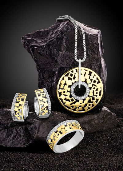 Chique hanger in tweekleurig met zirkonia 