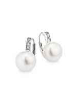 Oorbellen met zoetwaterkweekparels en diamanten 