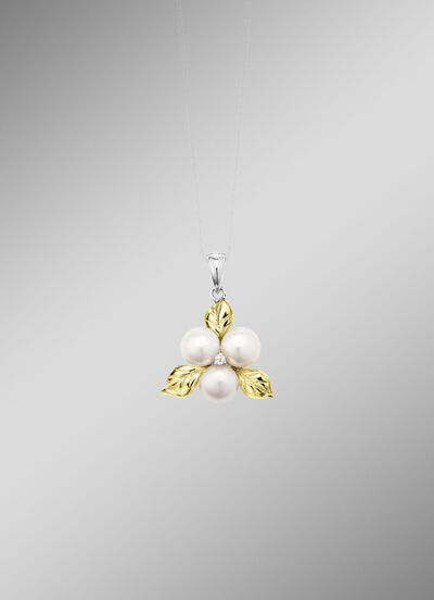 Bloeiende schoonheid: hanger met schelpparels en synthetische zirkonia 