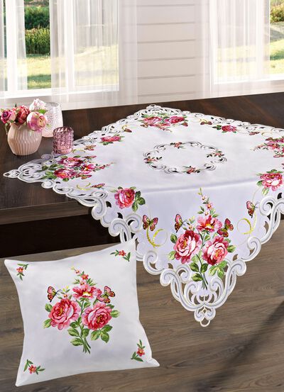 Tafel- en kamerdecoratie met rozenmotieven 