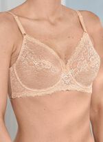 Triumph Compliment beugelbeha met mooie kant 