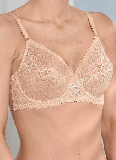 Triumph Compliment beugelbeha met mooie kant 