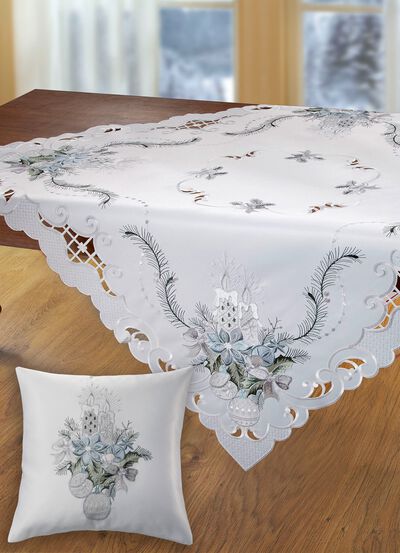 Geborduurde tafel- en kamerdecoratie 