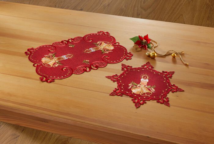 Rijkelijk geborduurde tafel- en kamerdecoratie ROOD